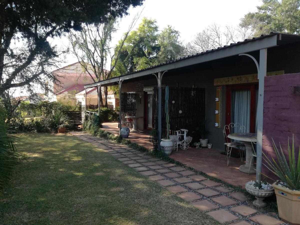 Adam'S Eden Guest House Pretoria-Noord Esterno foto